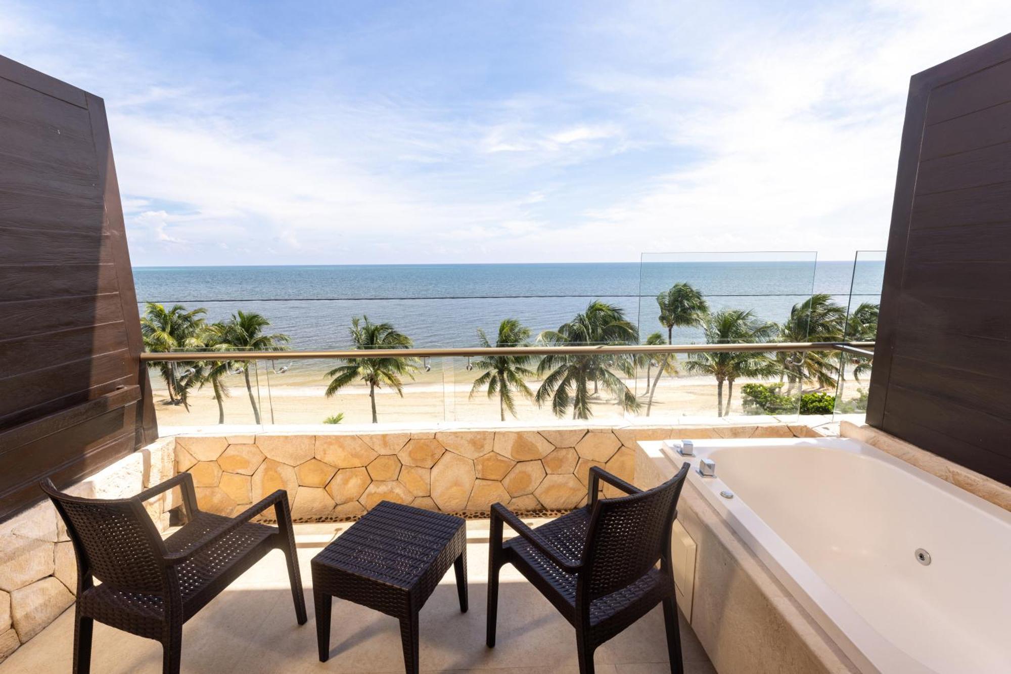 Honeymoon Suite Ocean View Diamond Club