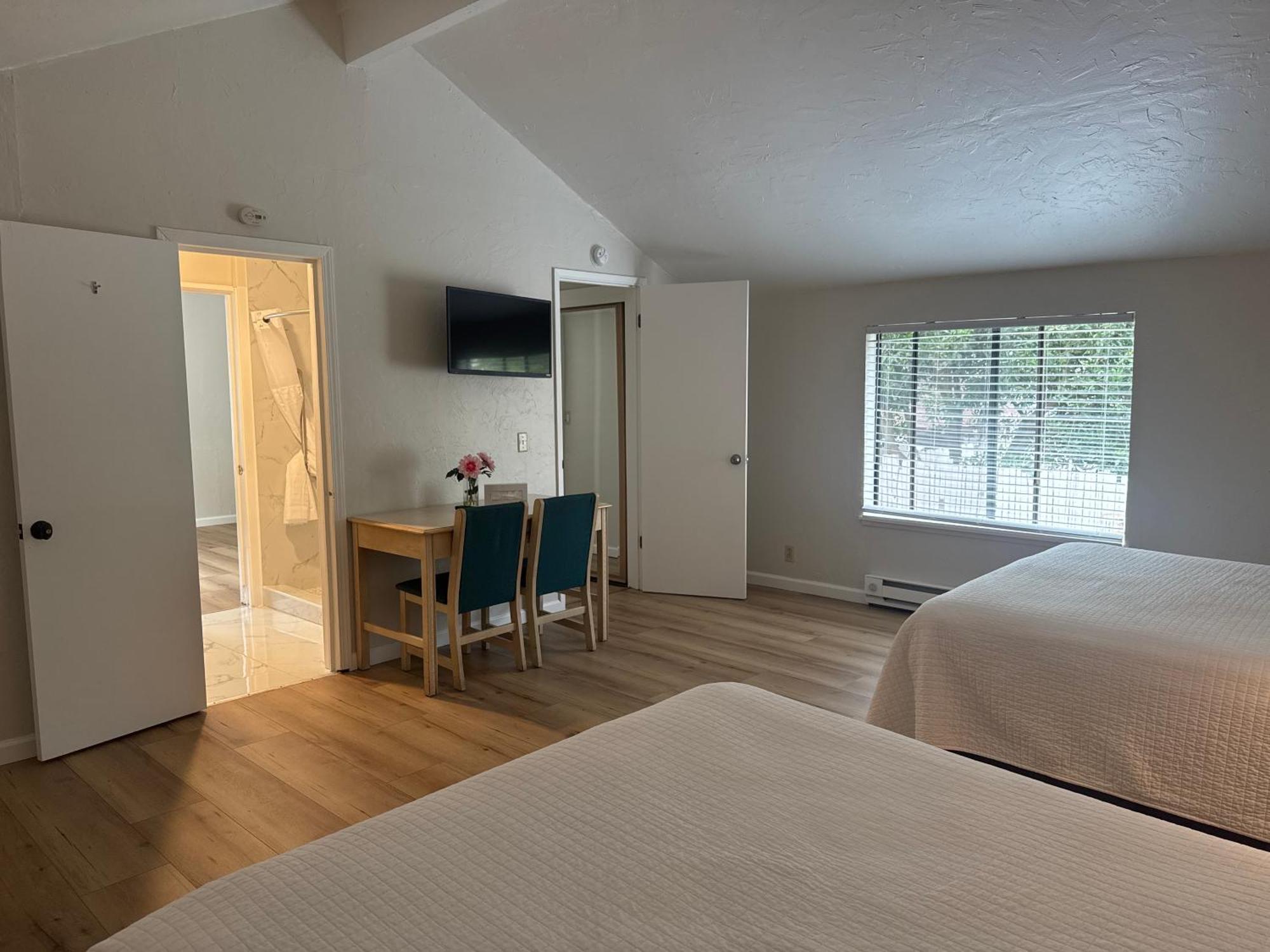 Deluxe Queen Suite,1765590720:JPEG