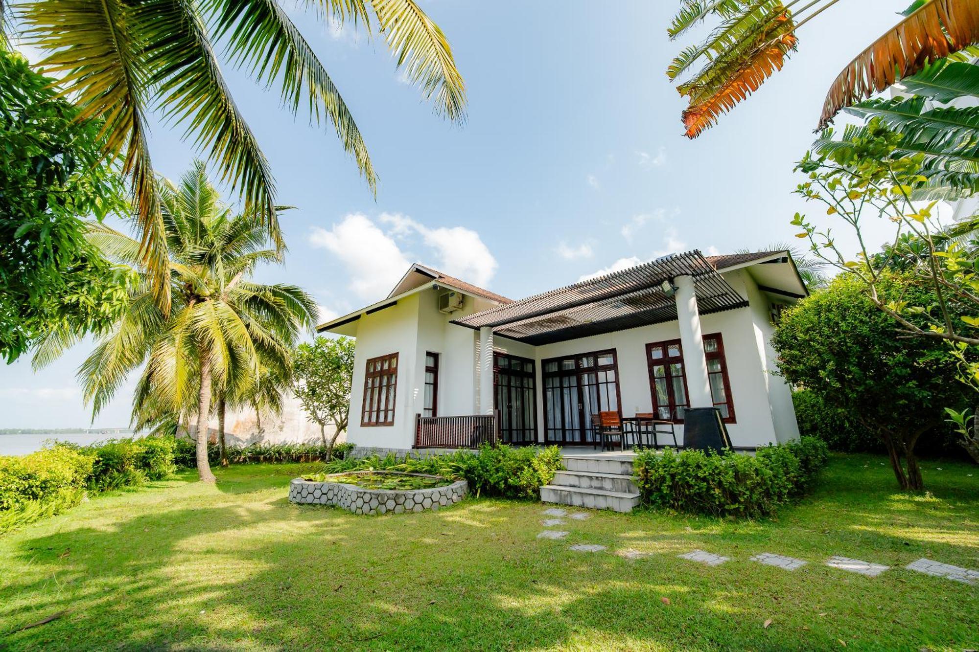Family Riverside Room