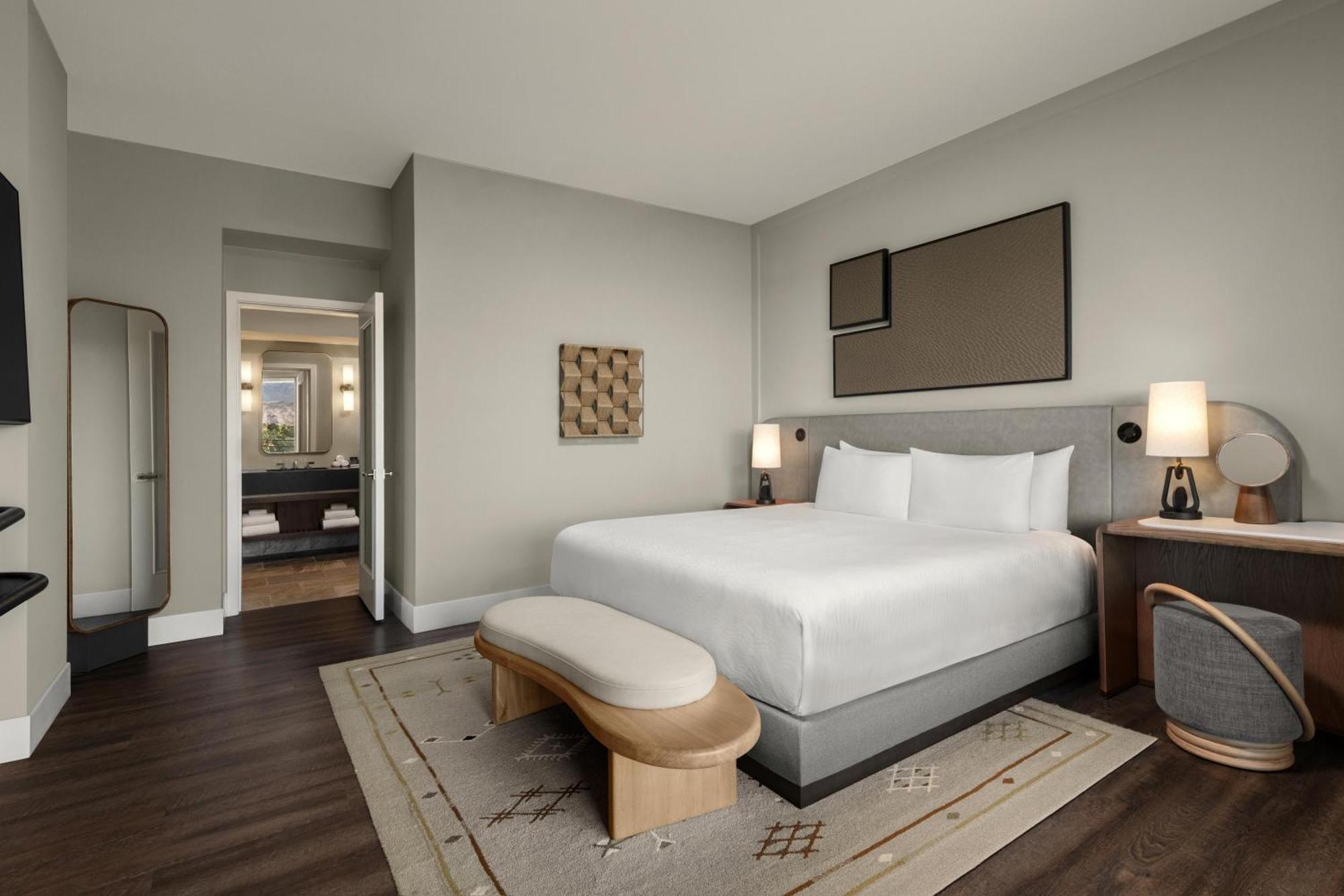 Penthouse Suite,1765343210:JPEG