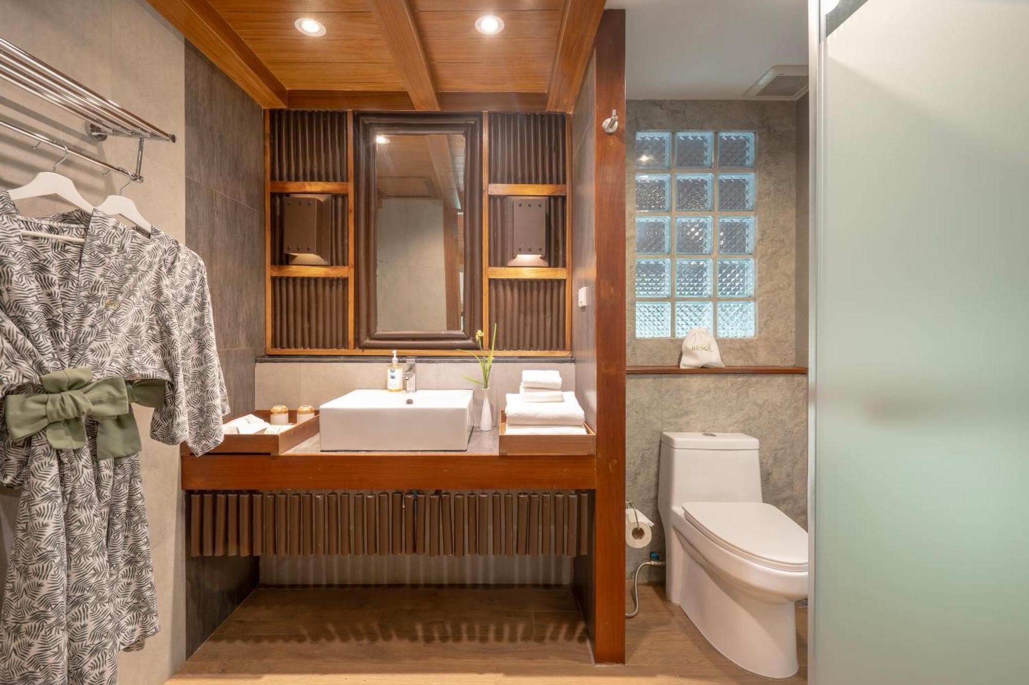 River View Grand Deluxe