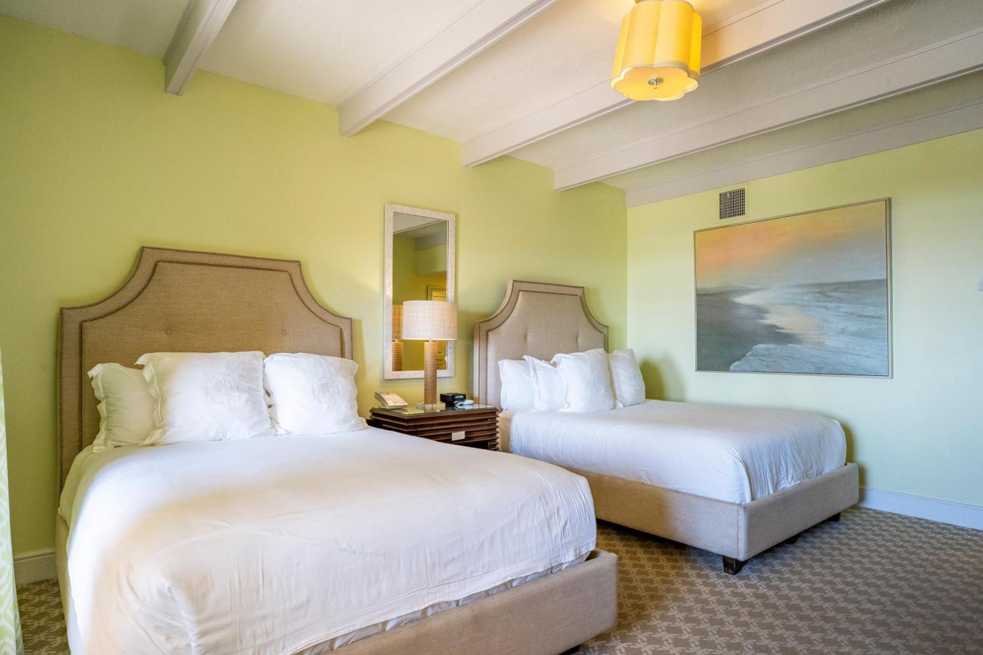 Deluxe Queen Room Ocean View