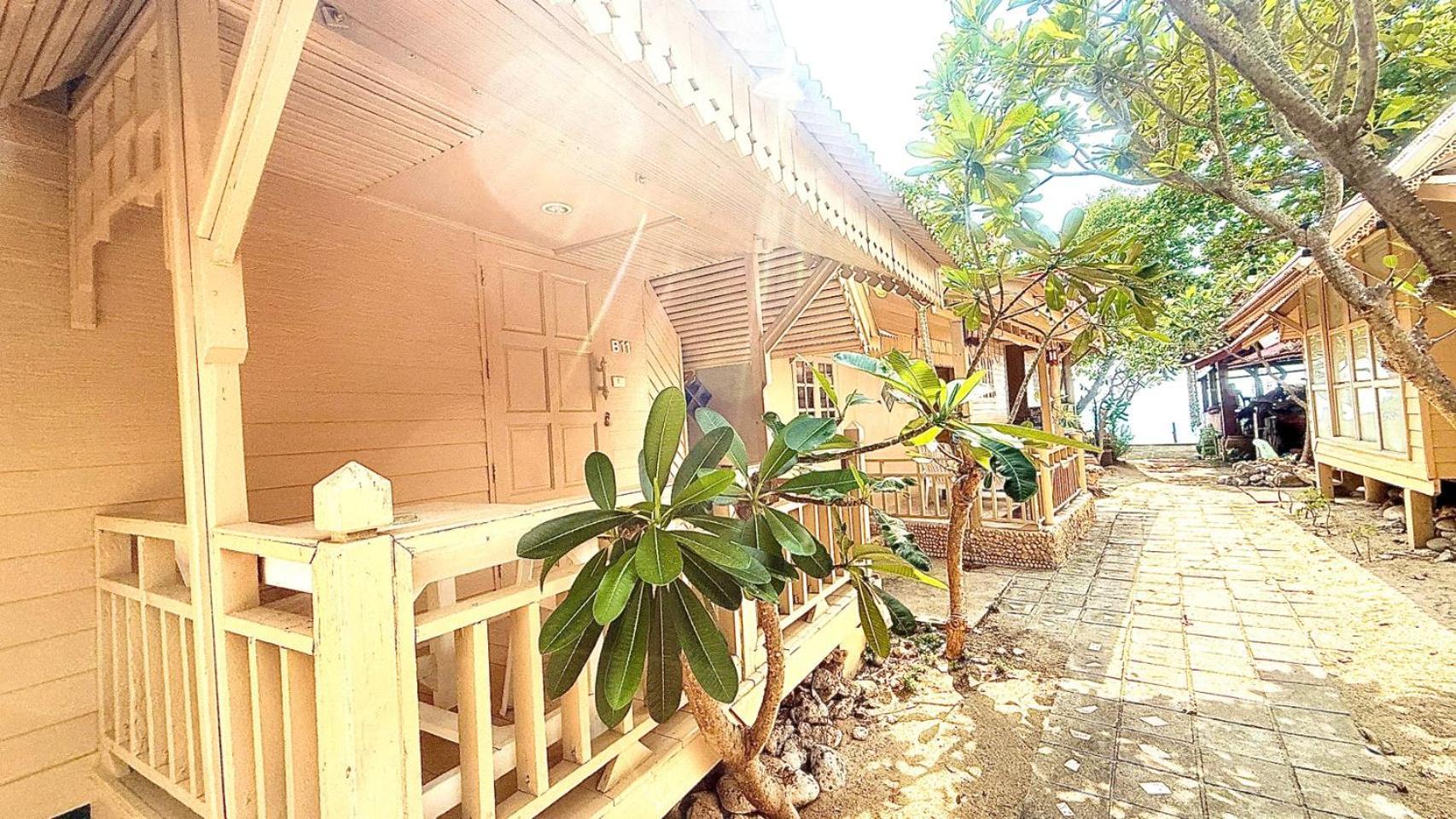 Bungalow with Sea View
