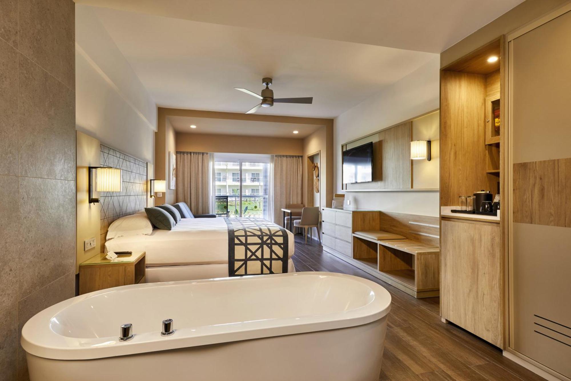 Suite Junior con vistas tropicales