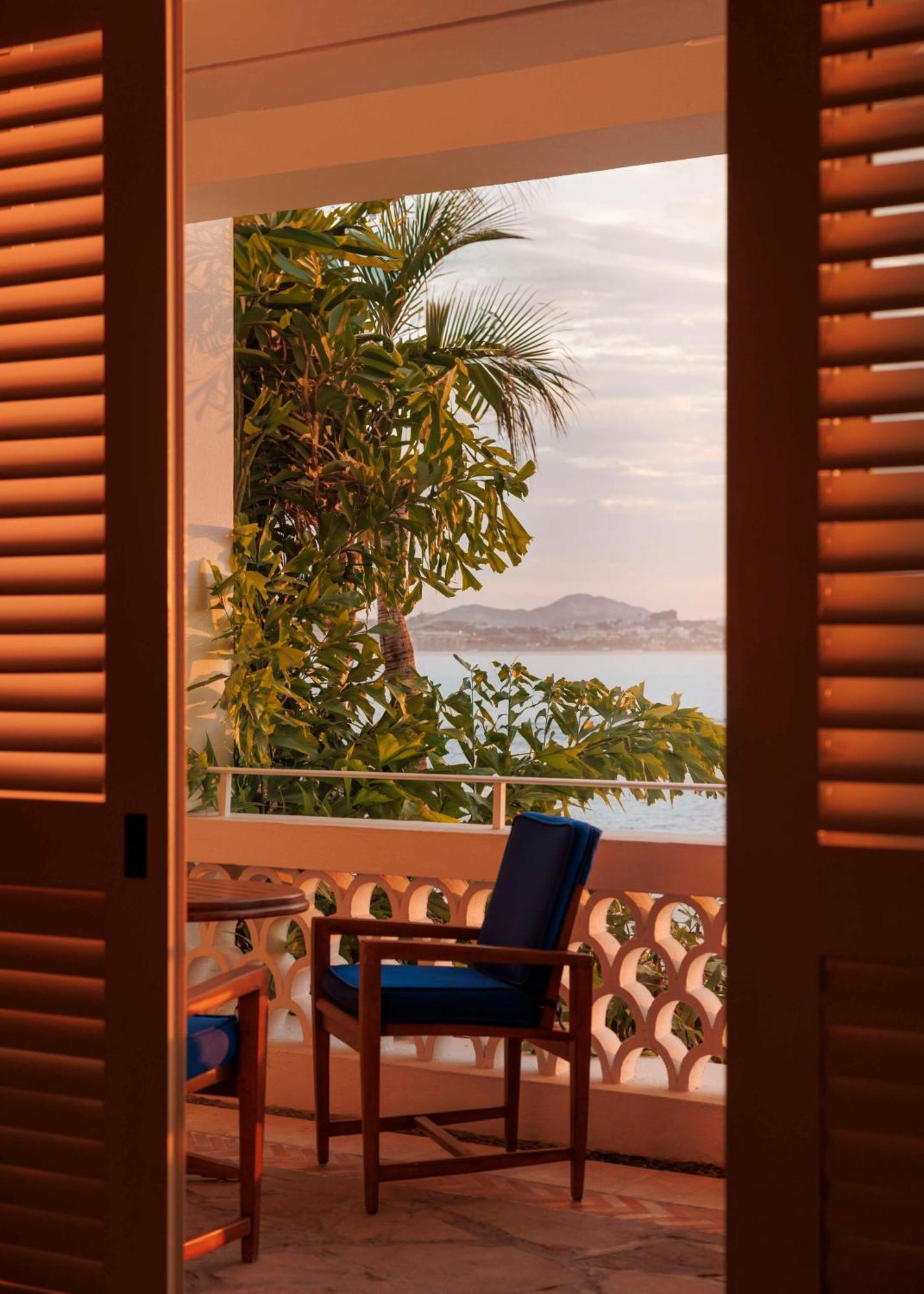 Oceanfront Palmilla Room - Two Queen Beds
