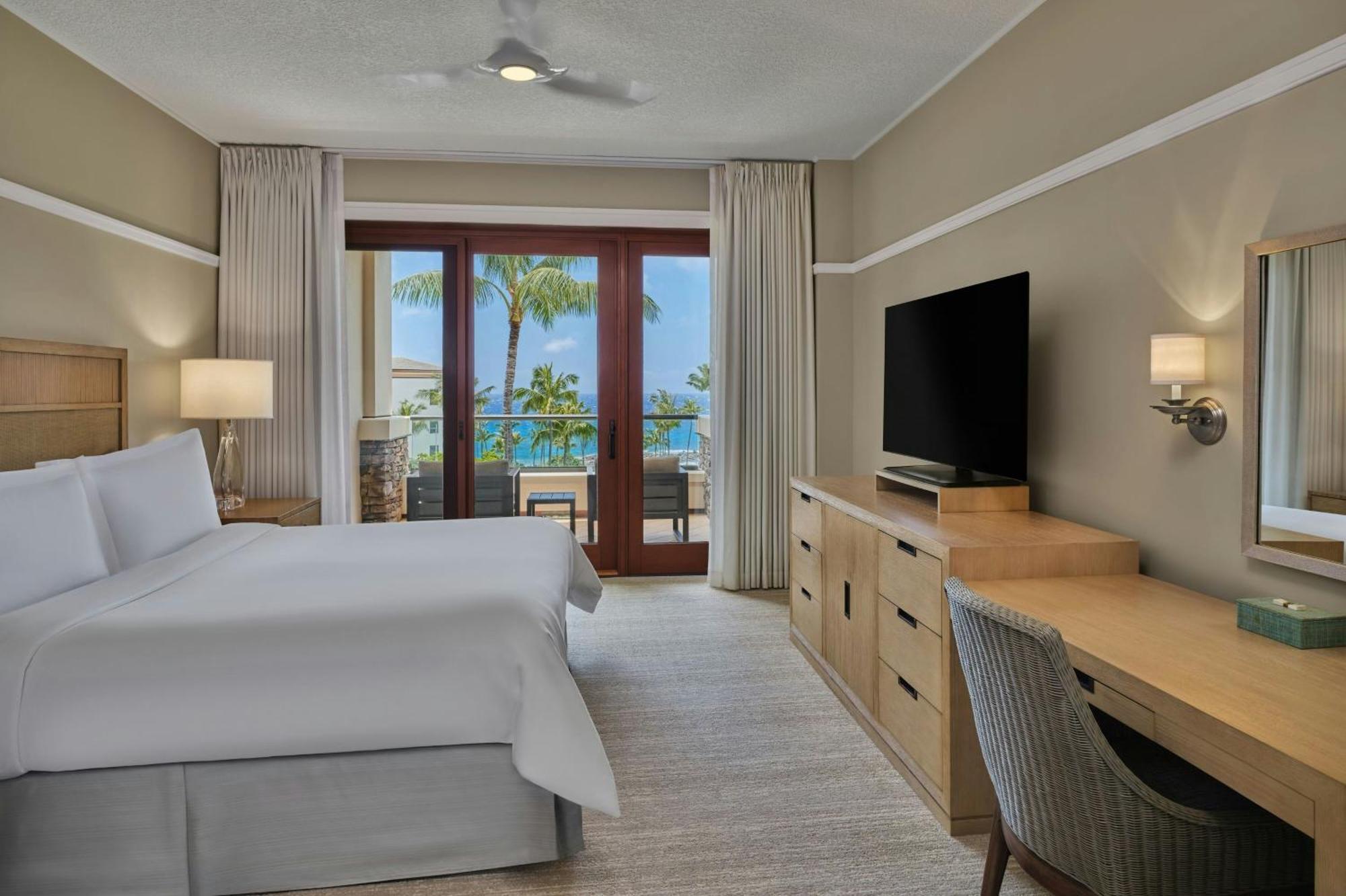 Three-Bedroom Club Premier Suite Ocean View