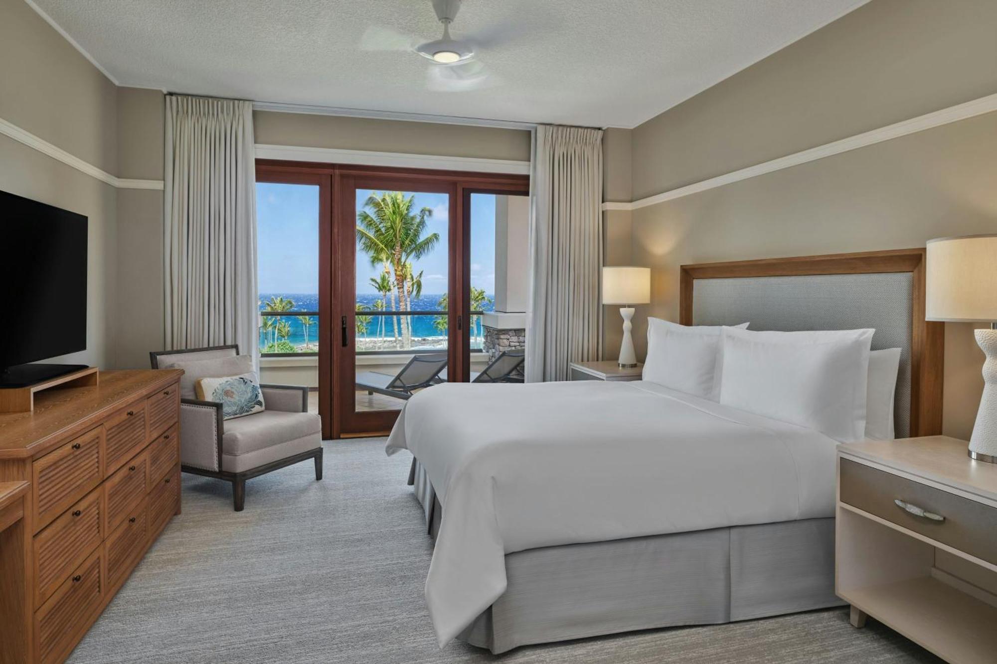 Three-Bedroom Club Premier Suite Ocean View