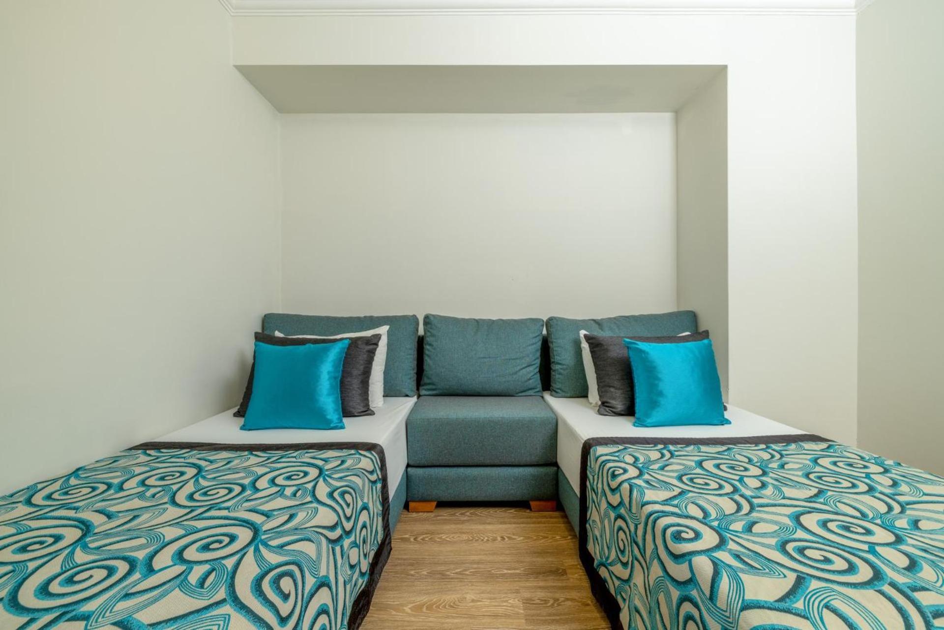 Family Room,1771577900:JPEG