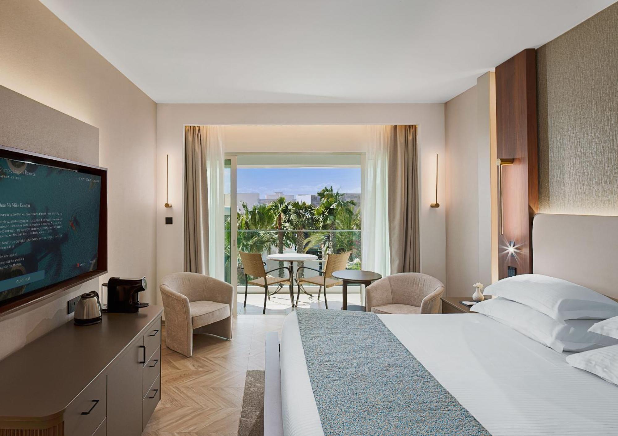 Deluxe Superior Room Side Sea View (18+ years old)
