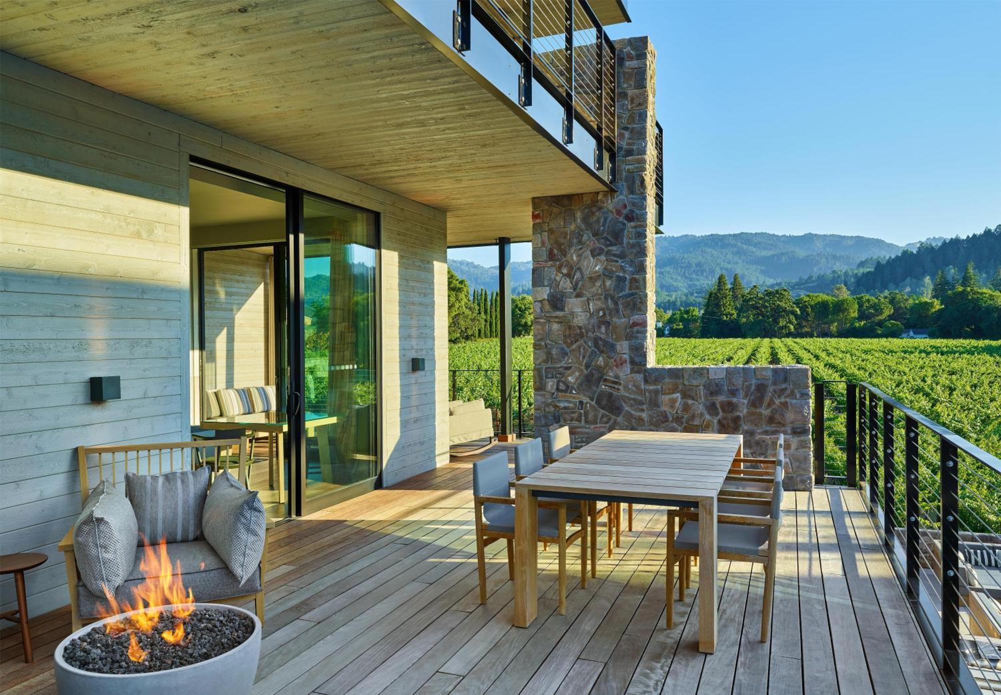 King Room Vineyard View Pool View Balcony,1553242906:JPEG