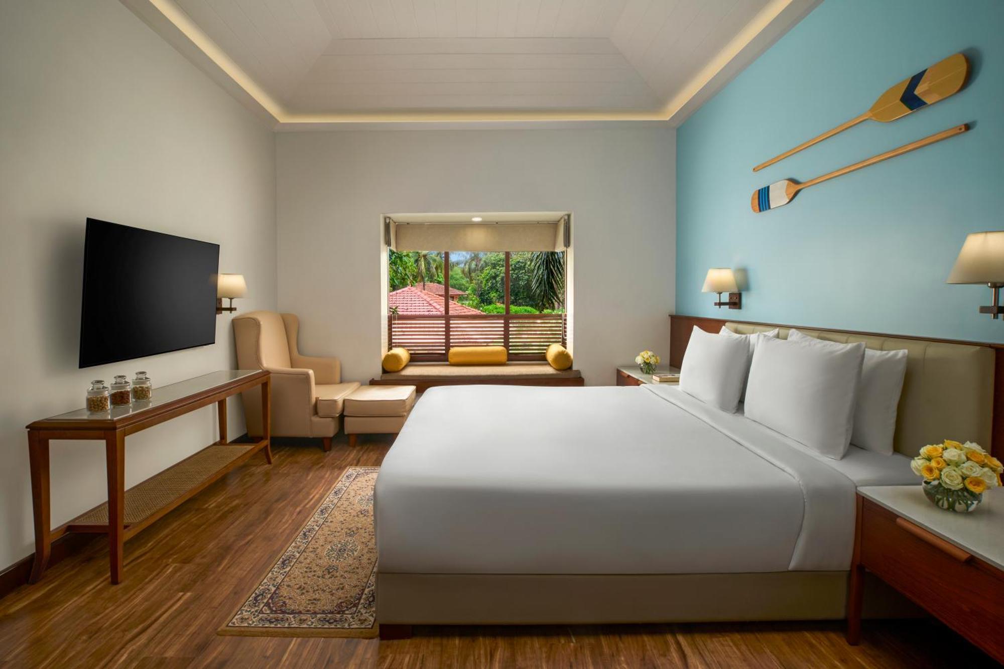 Executive Villa Room with 2 Single Beds - 4 pints of beer bucket per stay, 10% Discount on Food & Beverages, Laundry and SPA