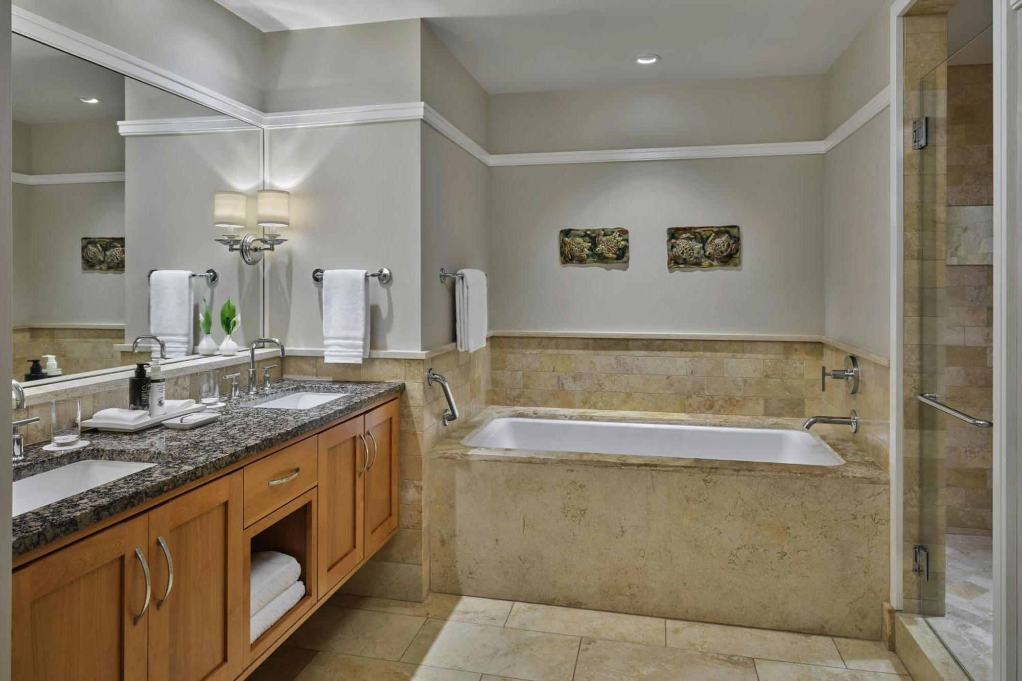 Three-Bedroom Club Premier Suite Ocean View