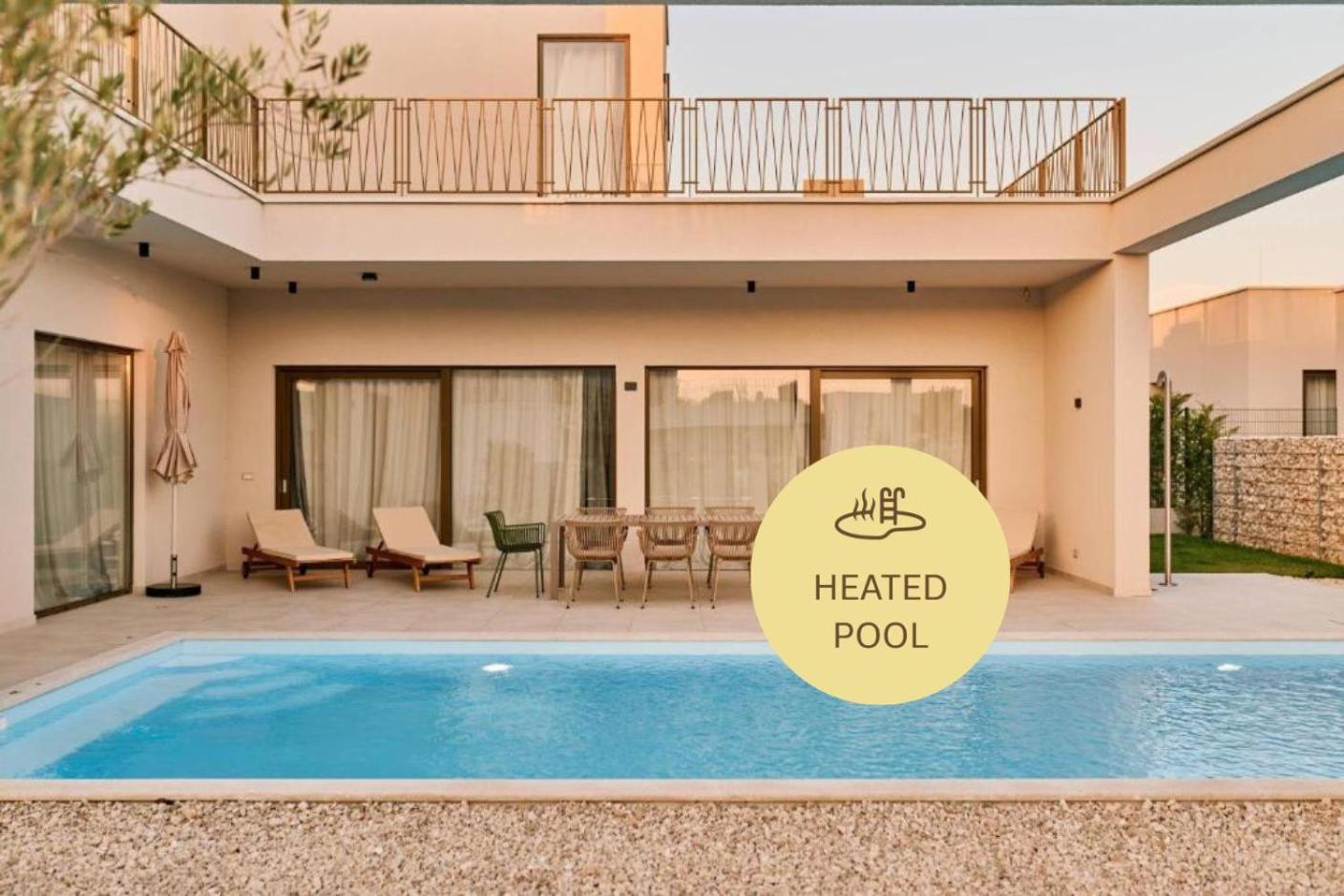 Four Bedroom Villa PIANO Private Pool