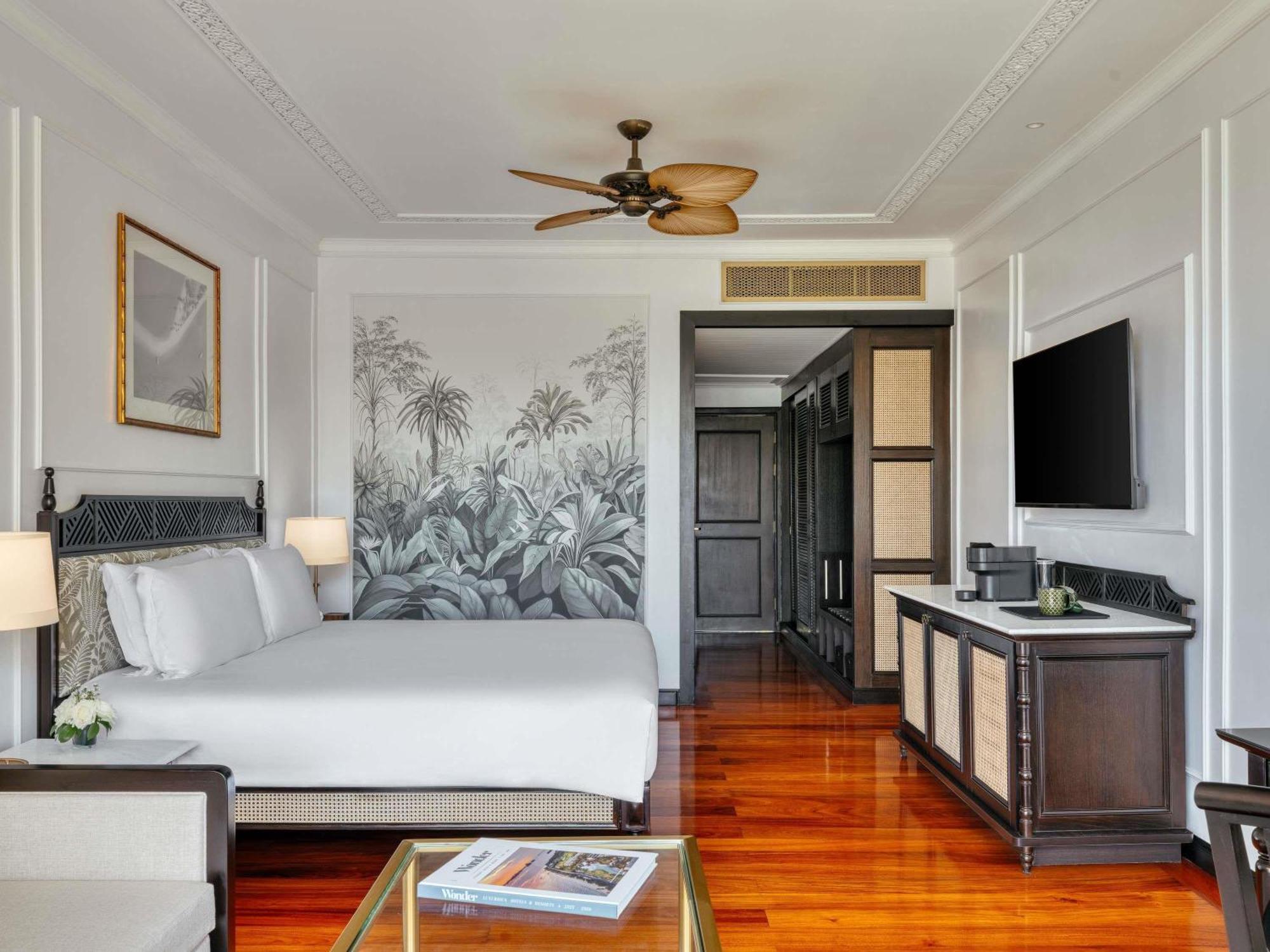 Signature King Room Private Balcony