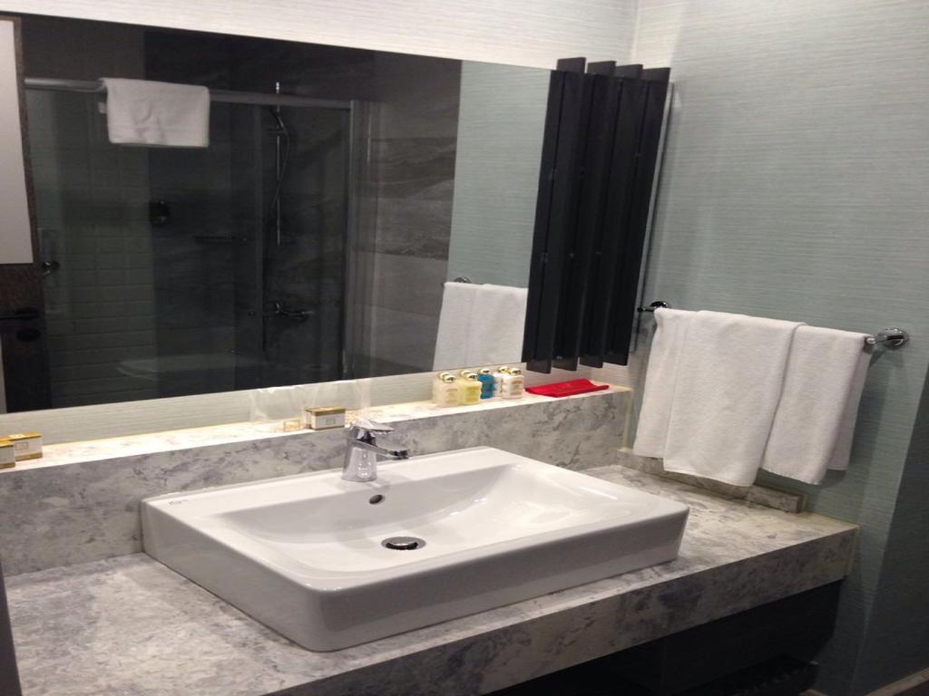 Standard Double Room with Sea View,323922202:JPEG