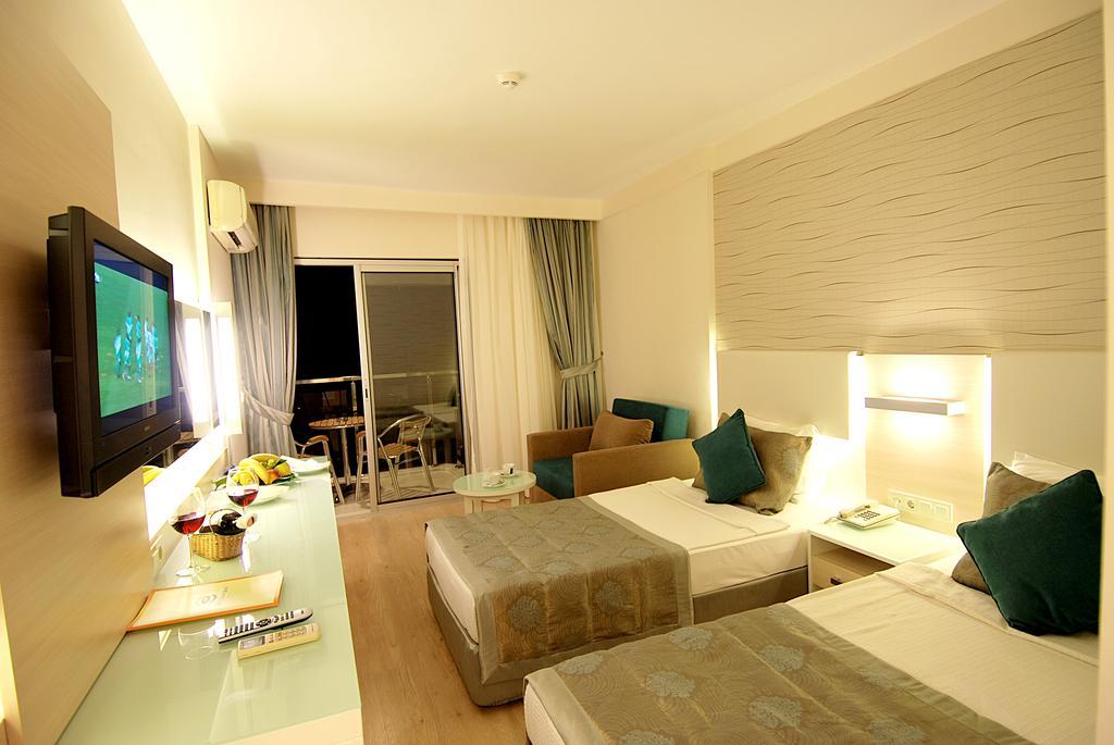 Standard Double or Twin Room with Land View,1275199768:JPEG