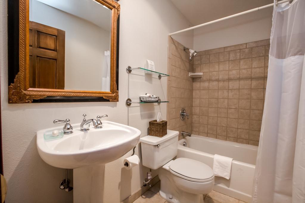 Deluxe Queen Room,824737343:JPEG