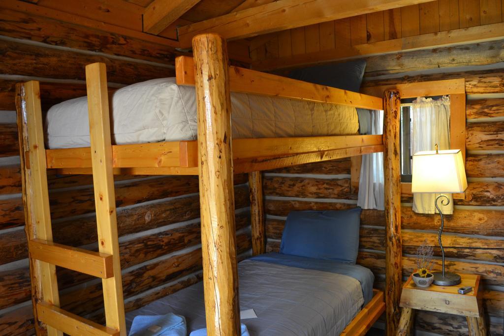 Cabin 3 # bunk bed