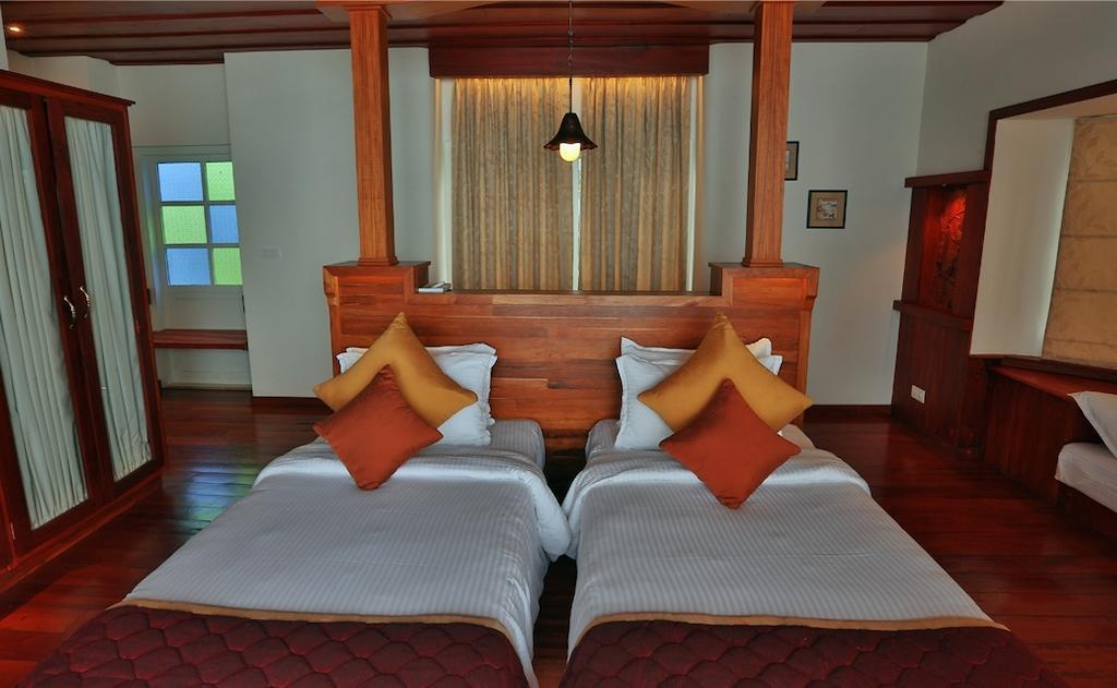 Classic Double Room with Spa Bath,244782121:JPEG