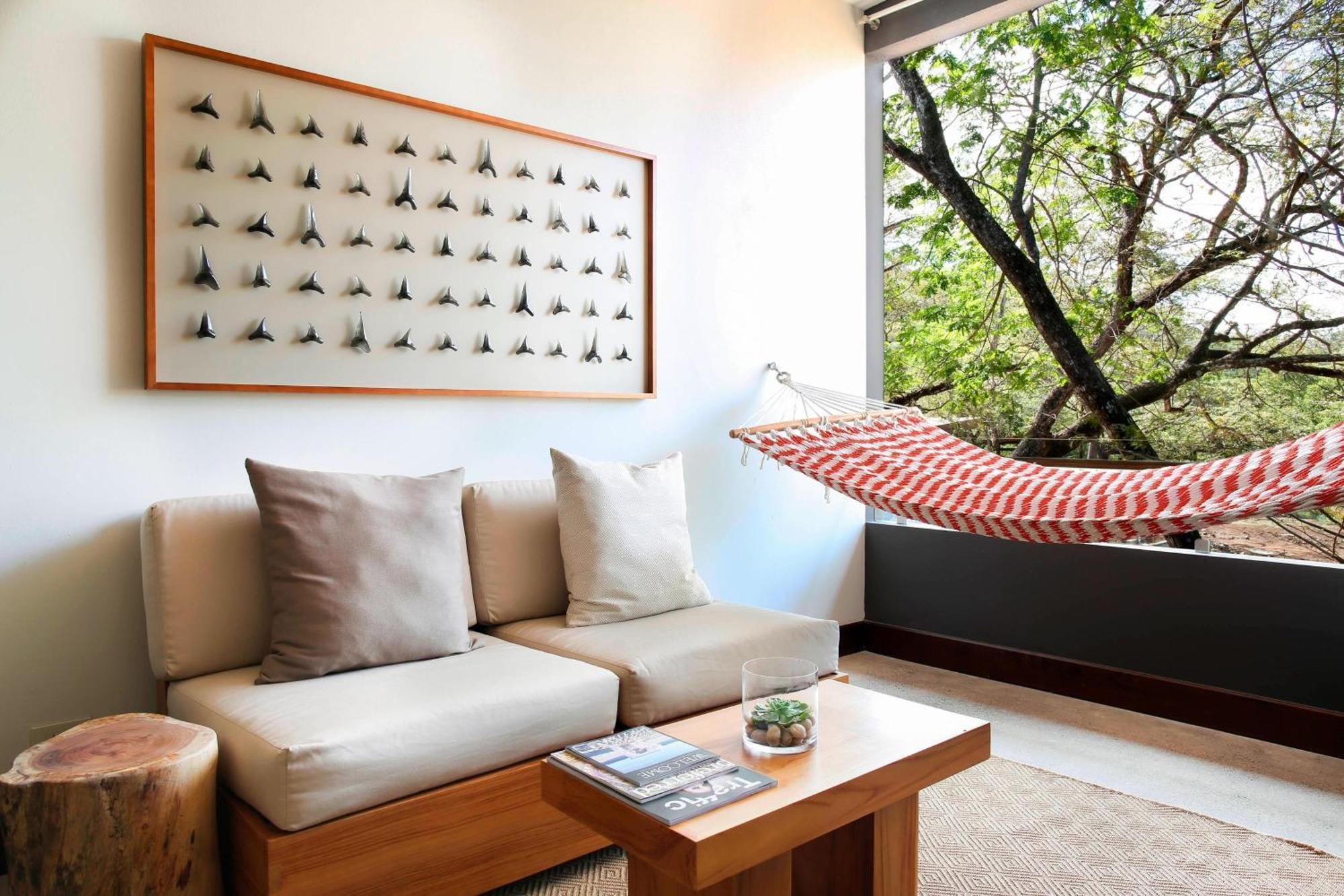 Bark Suite, 1 King, Resort View,1404844175:JPEG