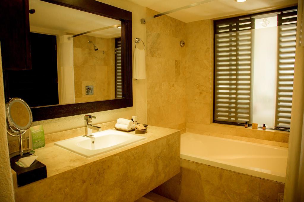 Junior Suite,821462291:JPEG