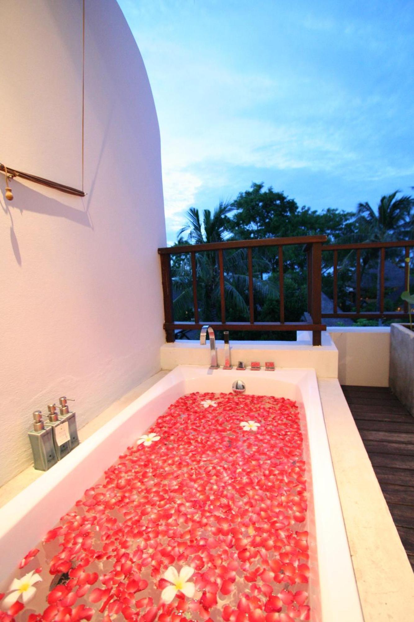 Double Room with Spa Bath,1157444073:JPEG