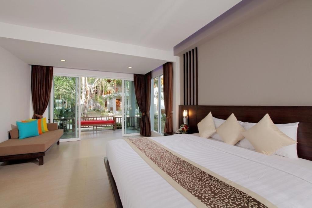 Grand Deluxe Double Room (Sunset Wing),37771225:JPEG