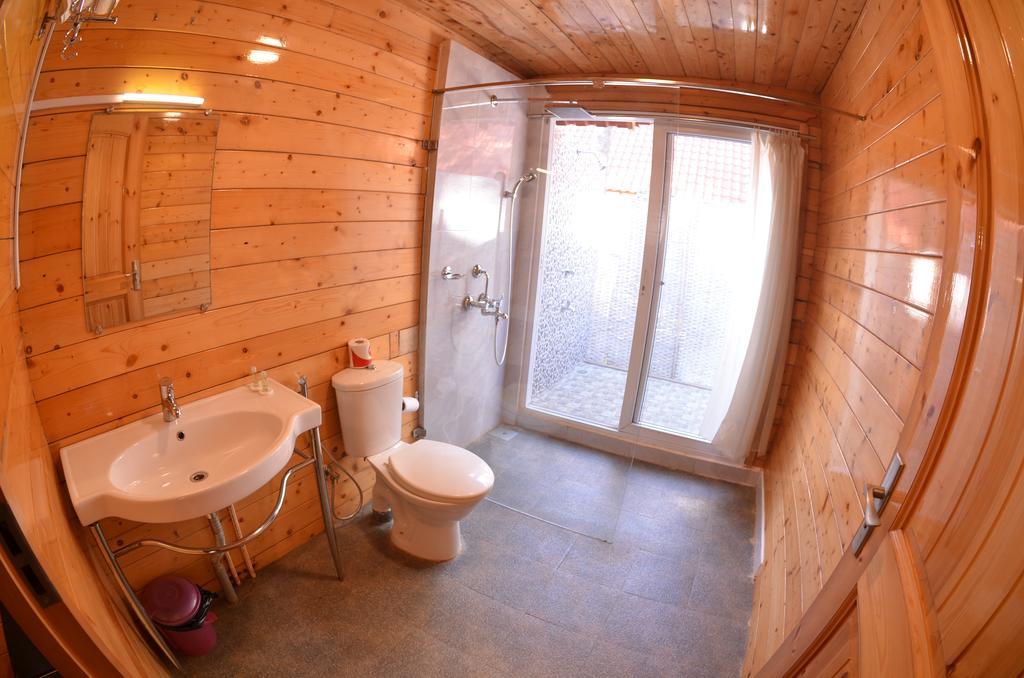 Cottage,377110306:JPEG