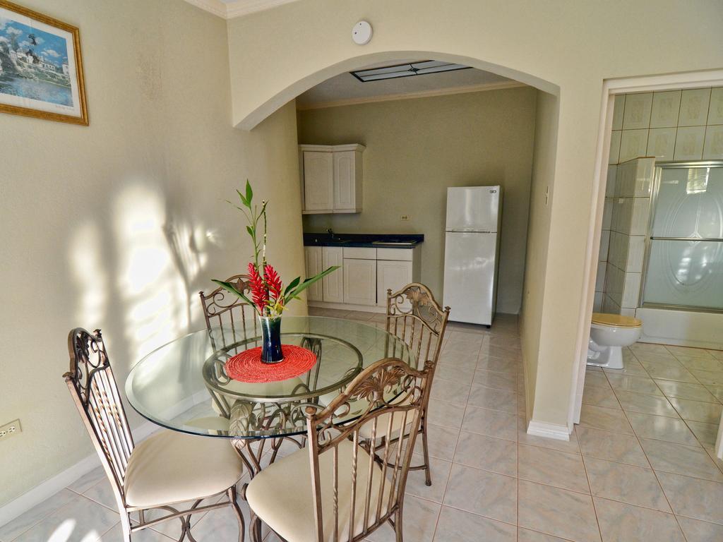 Studio,377993929:JPEG