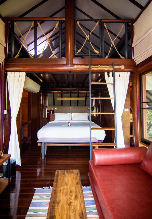 Loft Tree House,379402975:JPEG