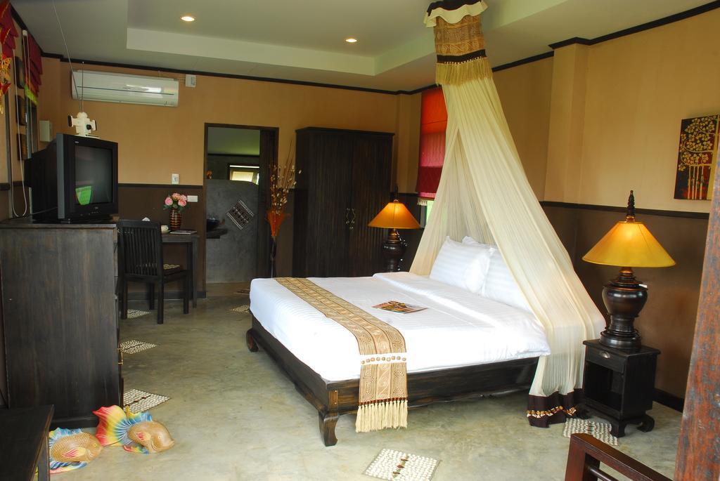 Villa (2 Adults),1217267575:JPEG