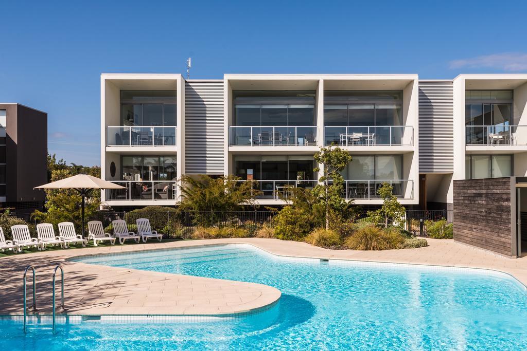 One-Bedroom Apartment - Pool View,1214158777:JPEG