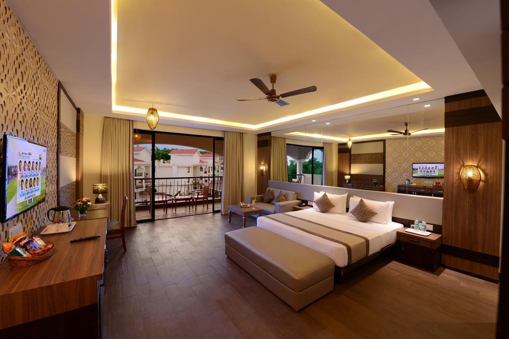 Ultra Luxury Suite Royal Wing,397189932:JPEG