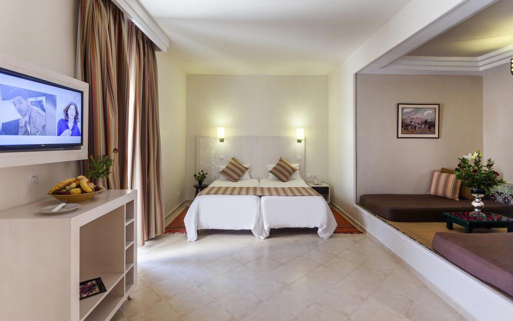 Classic Quadruple Room,1756510482:JPEG