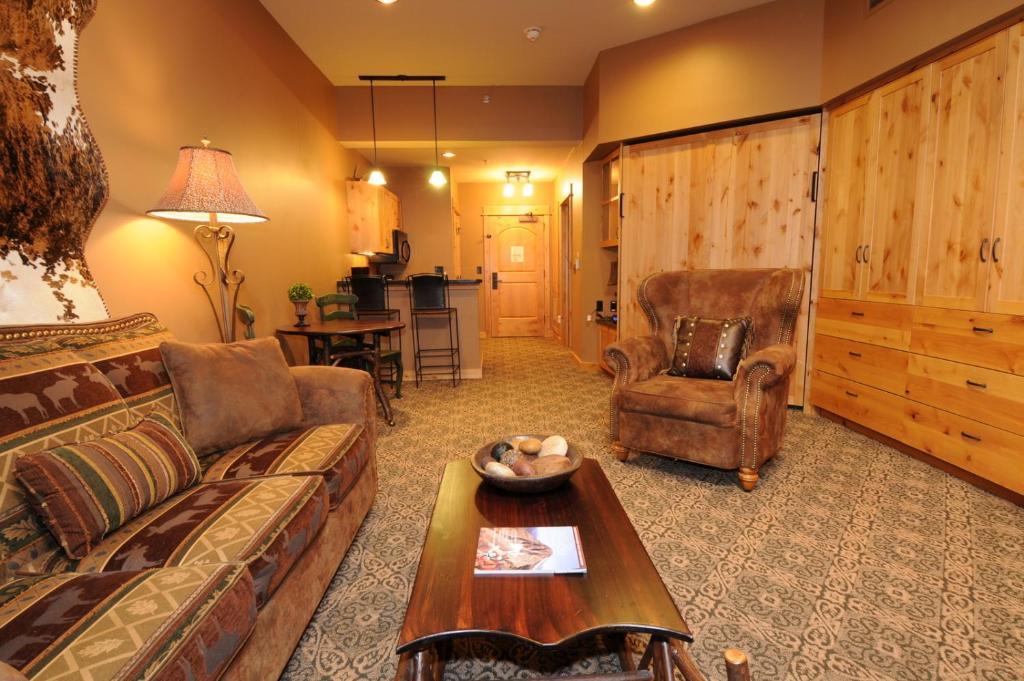 Studio,306484536:JPEG