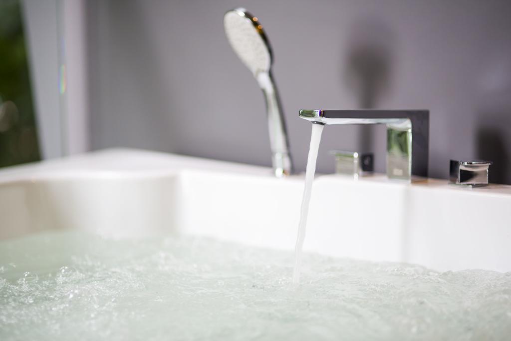 SIS-Double or Twin with Spa Bath,1666055230:JPEG