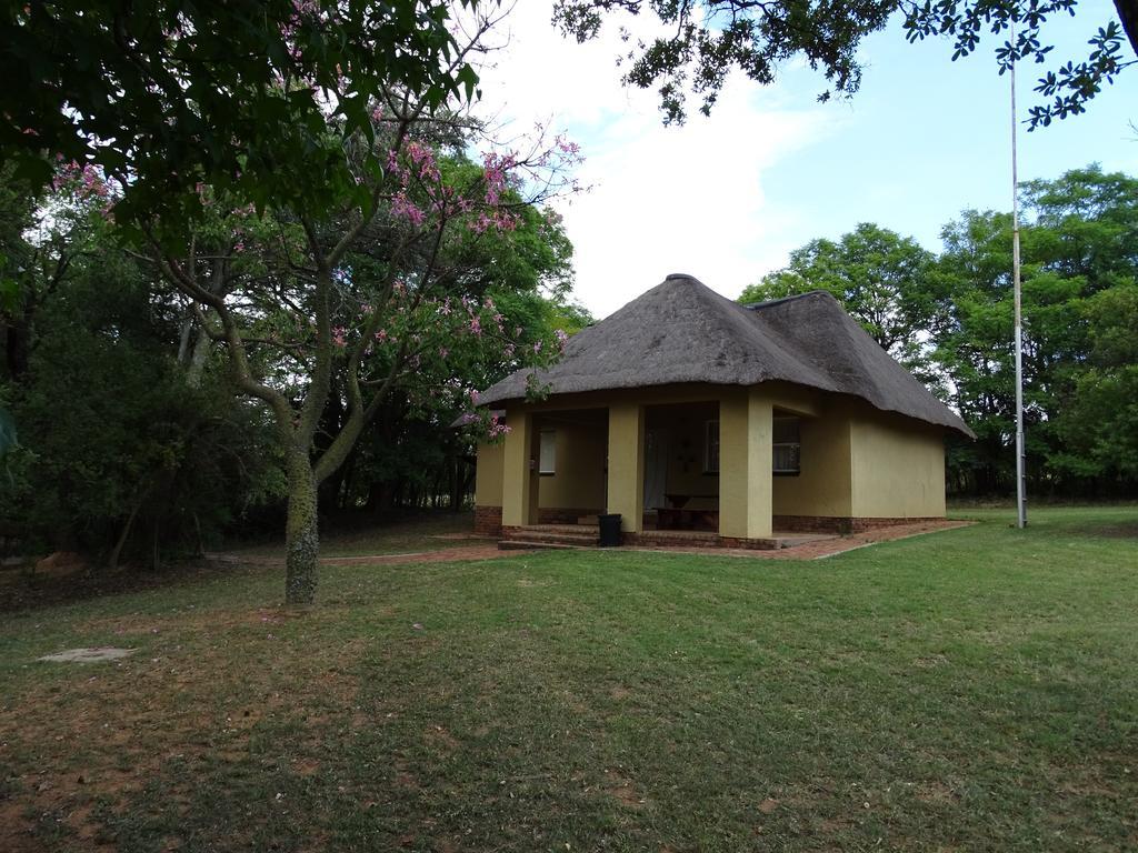 Chalet (8 Adults)