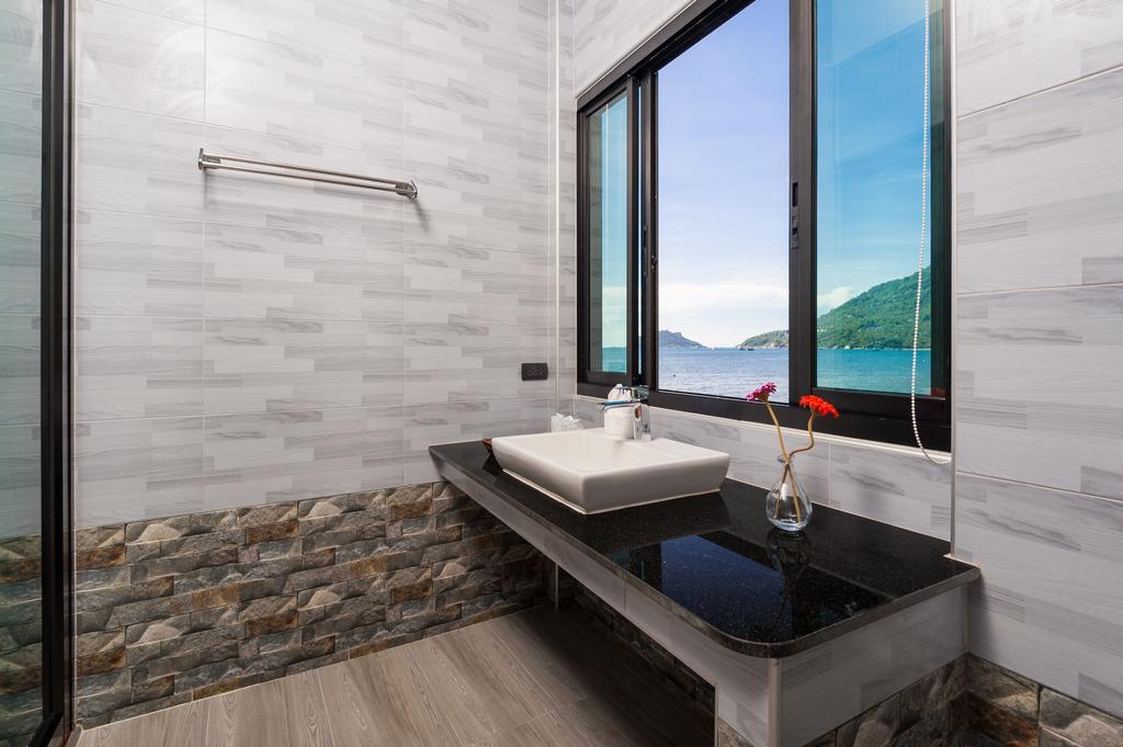 Family Room with Sea View