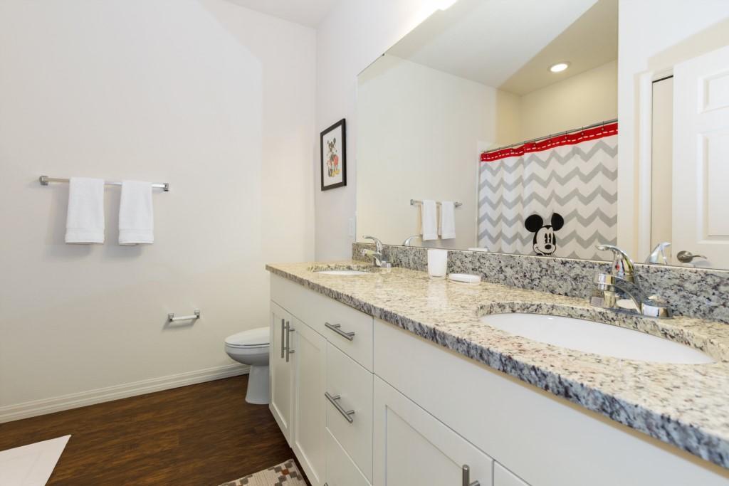 Emerald Oceanview Walkout Room