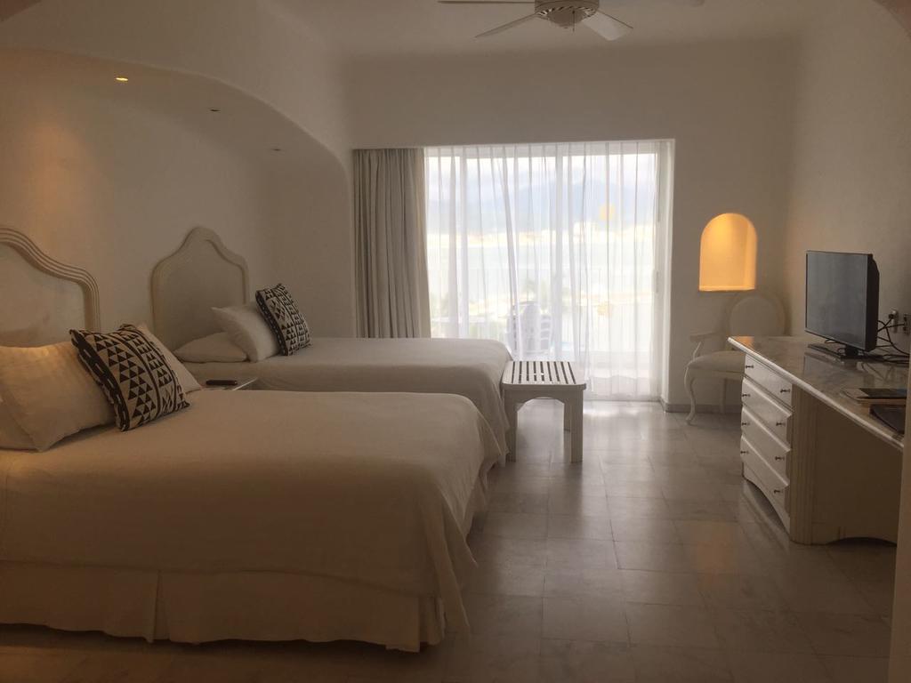 Brisas Beach Club withTwo Beds,994800184:JPEG