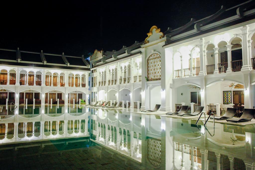 Chino Room,660054180:JPEG