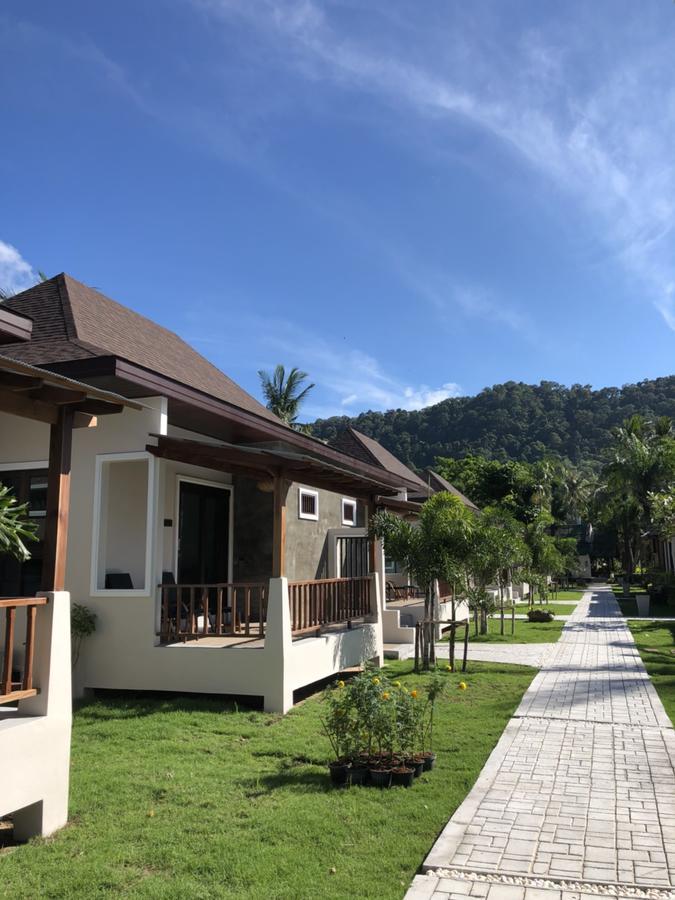 Deluxe Double Room with Balcony,991161604:JPEG