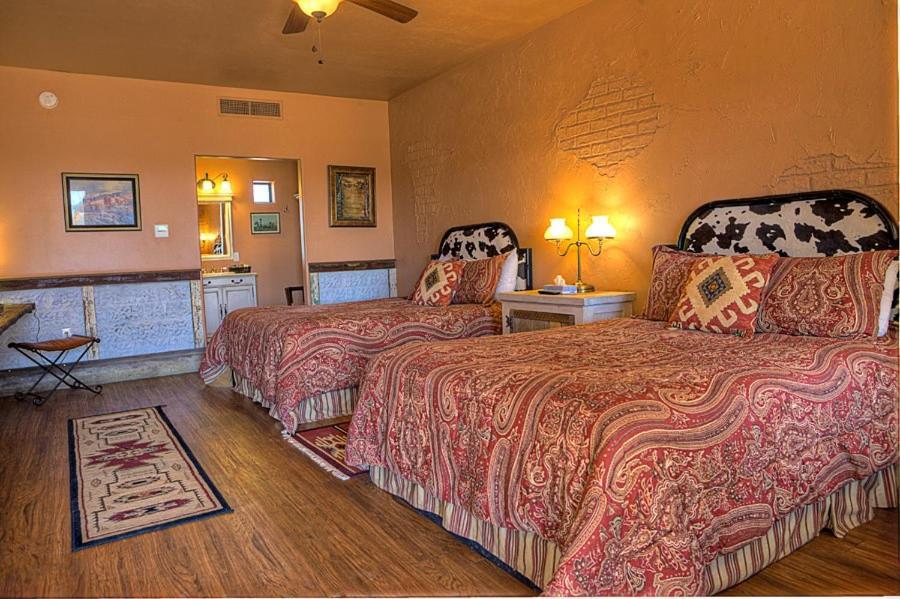 Queen Room with Two Queen Beds,1326746008:JPEG