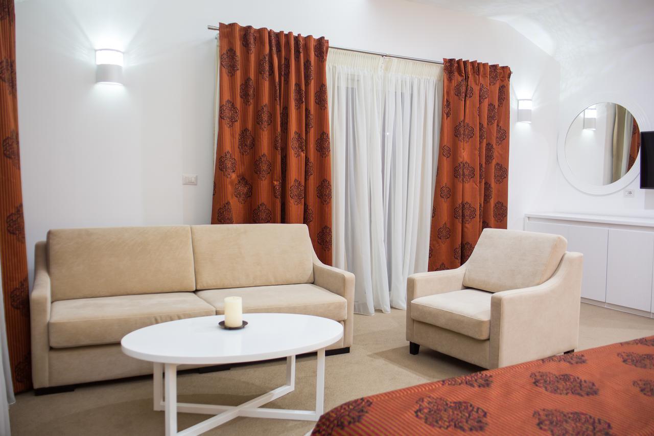 Deluxe Suite,516274890:JPEG