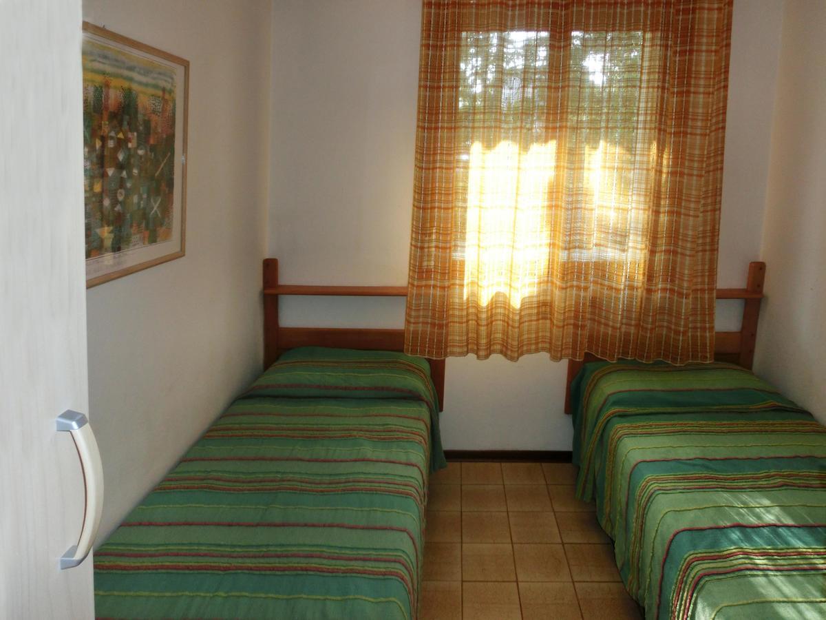 Two-Bedroom Apartment,518099601:JPEG
