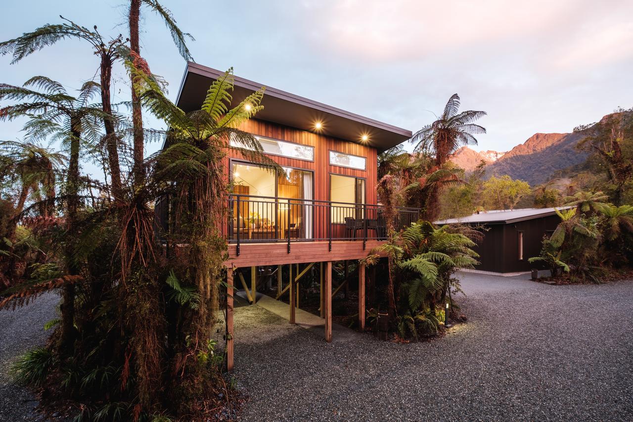 Deluxe Tree Lodge