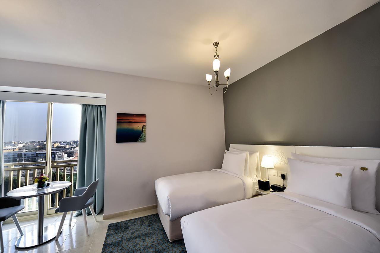 Twin Room,522558846:JPEG