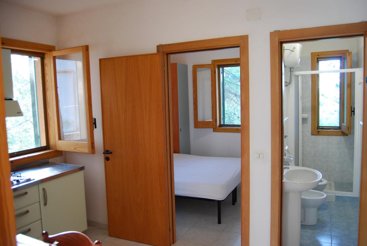 One-Bedroom Bungalow,525974049:JPEG
