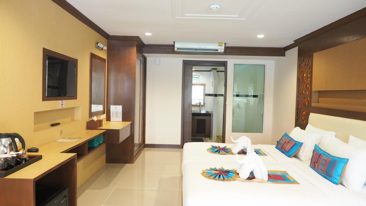 Super Deluxe Twin Room with Pool View