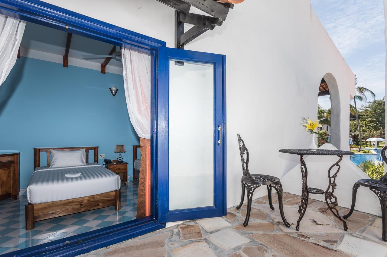 Twin Room with Garden View,585031176:JPEG